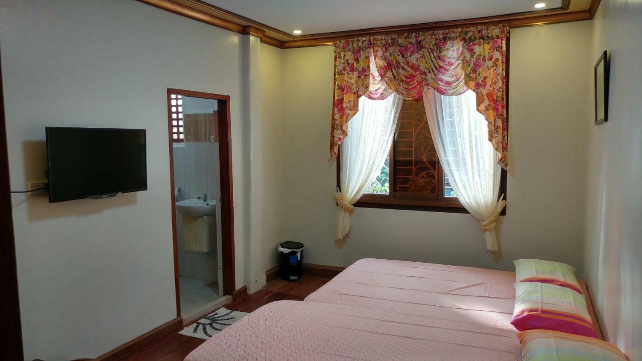 Отель Casa Familya Batac Экстерьер фото